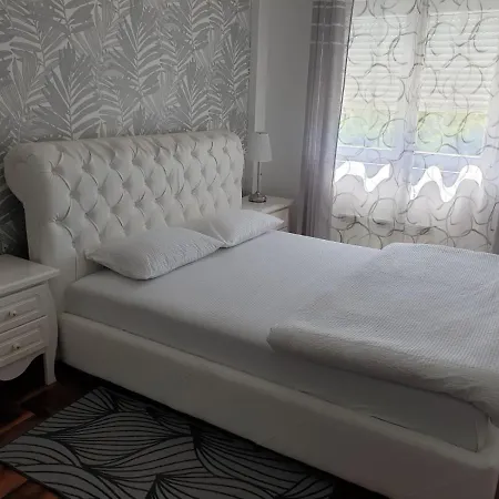 Lux Ristic 1 Apartmán *