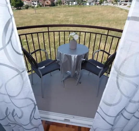 Апартаменты Lux Ristic 1 *