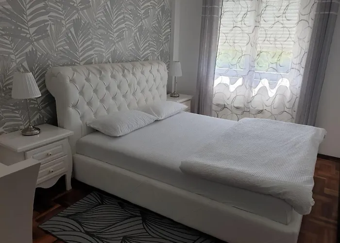 Lux Ristic 1 Апартаменты *